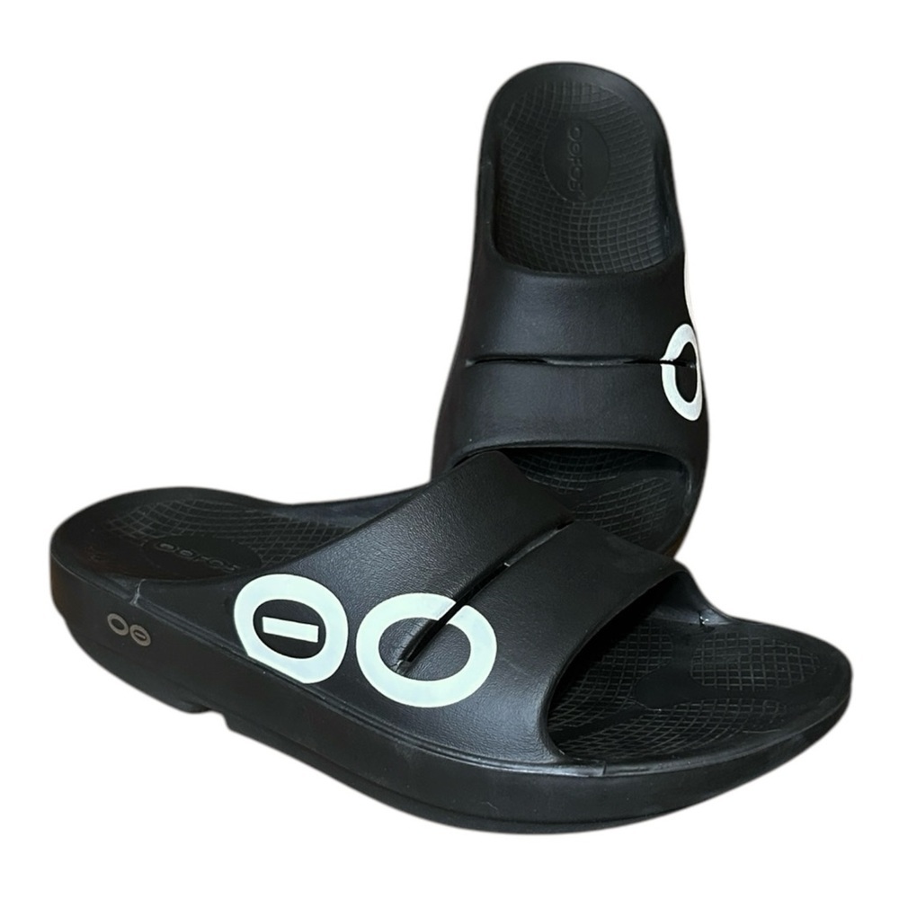 OOFOS Black w/ White Ooahh Unisex Sport Slip On Slide Sandal sz Men 8 - Women 10 - Picture 1 of 9